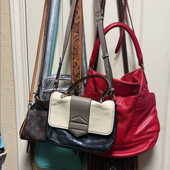 Marc By Marc Jacobs Black and Cream Crossbody Bag - Picture 1 of 3